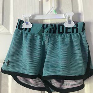 Under Armour Shorts (youth small)